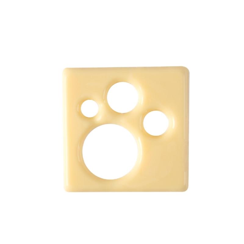 Placa Cuadrada con Agujeros 50 X 50 mm. Chocolate Blanco (75 u.)